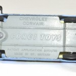 Een lot van drie miniatuurauto’s:- “Humber Hawk” Dinky Toys- “A.C. Aceca”. Dinky Toys No. 167.- “Chevrolet Corvair” Corgi Toys