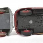 Twee miniatuurautootjes:- “Volkswagen”. Made in France- “Austin Somerset” Dinky Toys No. 161.