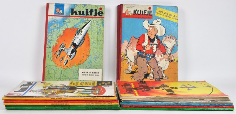 Een lot strips bestaande uit zeven albums van Kuifje, een album van Jo, Suus en Jokko (”Het testament van Mr. Pump”) en twee albums met ingebonden nummers (jaargang 1964 en 1969) en acht losse uitgaven van het weekblad Kuifje (1969 en 1970).