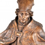 “Kerkvorst”. Een barok beeld van een bisschop in groot gewaad. Begin XVIIIde eeuw.