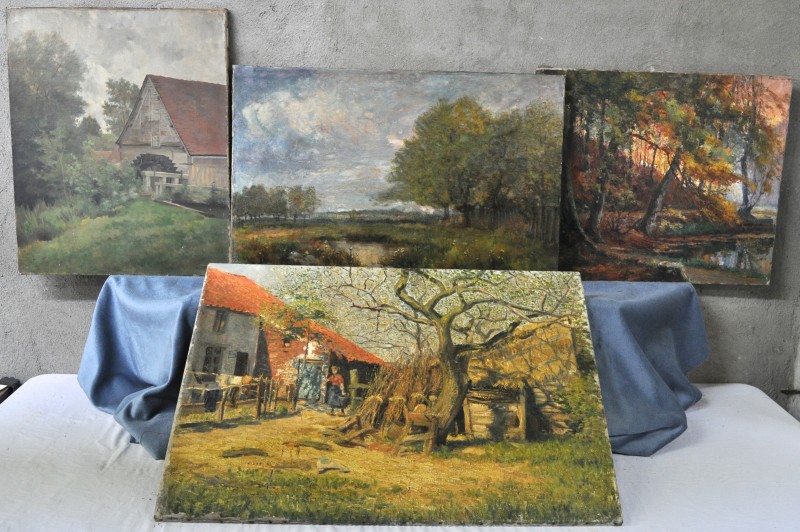 “Plattelandszicht” Belgische school, XIXde eeuw, “De watermolen”; “Boszicht”;  en “Binnenhof”. Vier olieverfschilderijen op doek, waarvan twee gesigneerd.