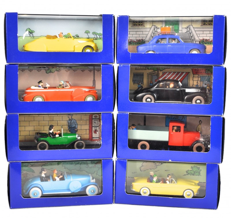 Acht modelauto’s in originele doos uit de reeks “TinTin en voiture”.