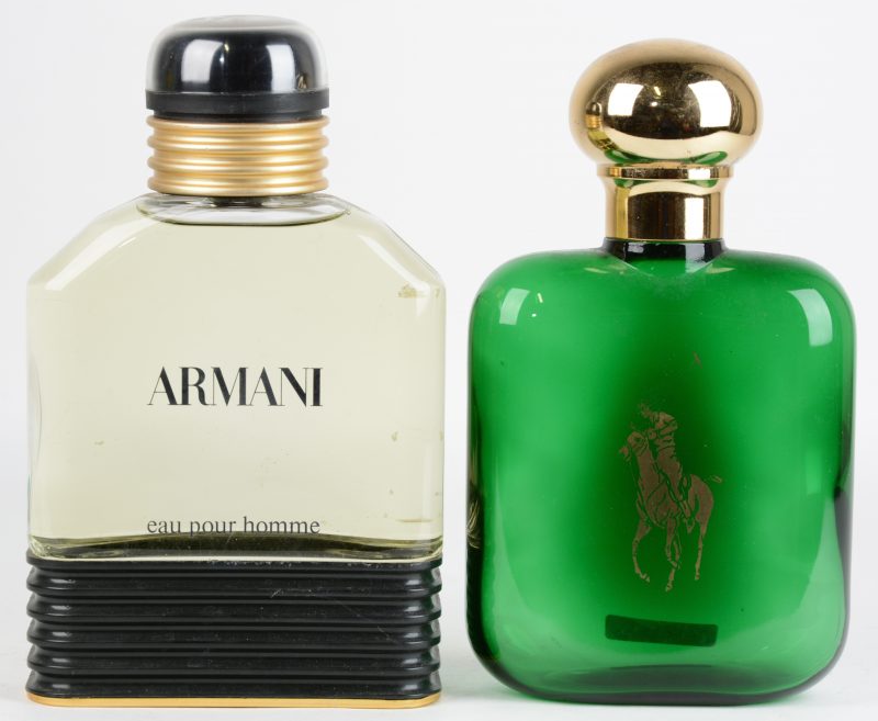 Twee grote reclameflacons. Gemerkt Armani en Ralph Lauren . De laatste met inhoud.