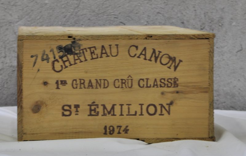 Ch. Canon A.C. St-Emilion 1e grand cru classé   M.C. O.K. 1974  aantal: 12 bt bn à vts