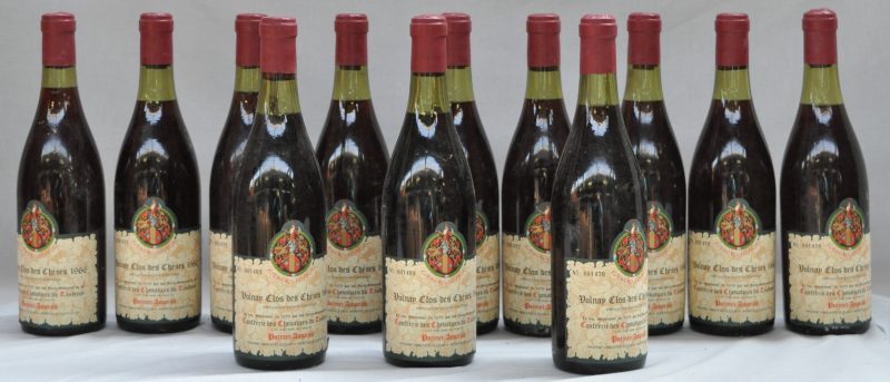 Volnay Clos des Chênes A.C. -  Tastevinage 1e cru Potinet-Ampeau, Monthélie M.O  1966  aantal: 12 bt 2,5 à 4 cm