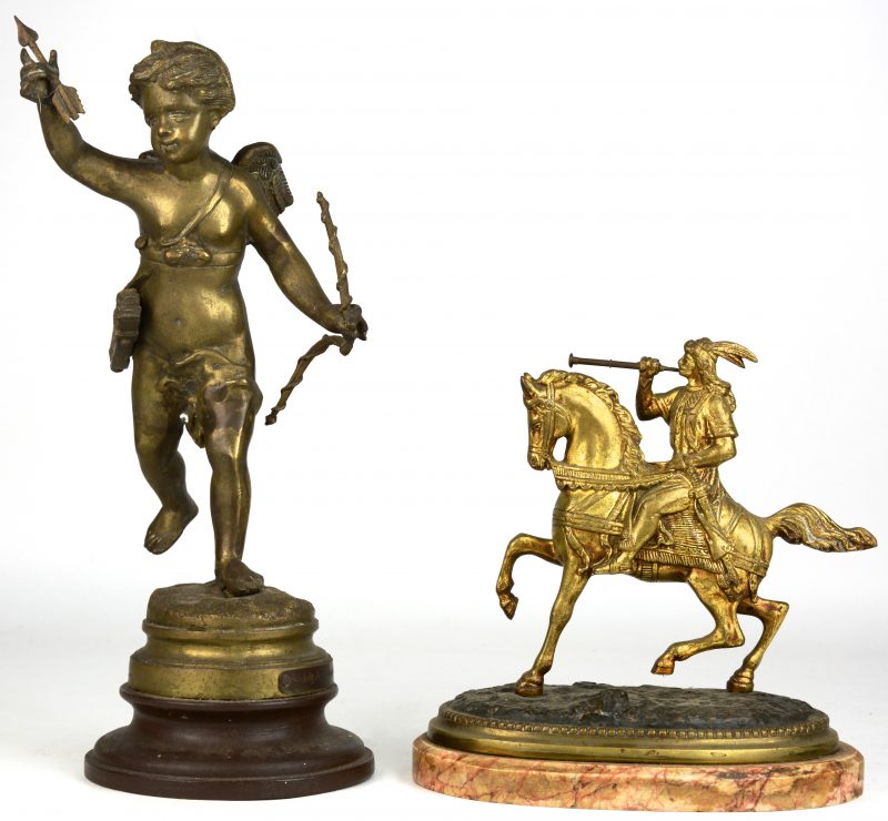 “Cupido” & “Ruiter te paard”. Twee bronzen beelden, waarbij het eerste naar een werk van Aug. Moreau.