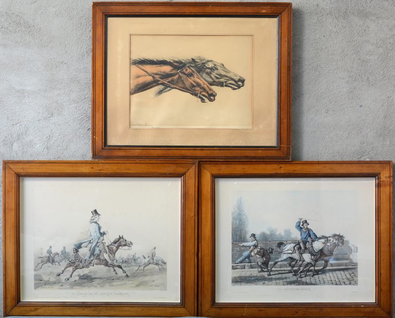 Twee Franse spotprenten en een gravure met paarden van Léon Danchin in drie sober ingelegde houten kaders in Charles X-stijl.