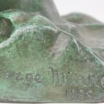 “Naakt” Bronzen beeld met groen patina. Gesigneerd en gedateerd 1899.