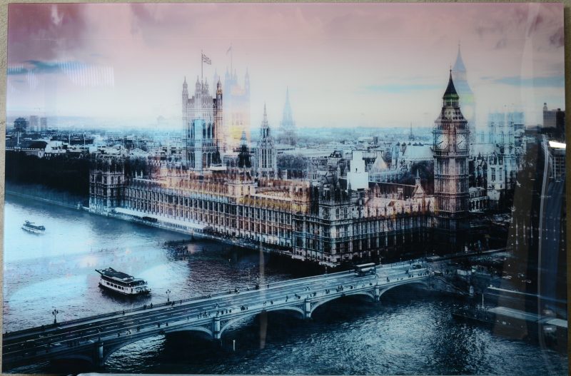 “The Houses of Parliament”. Een foto op plexiglas.
