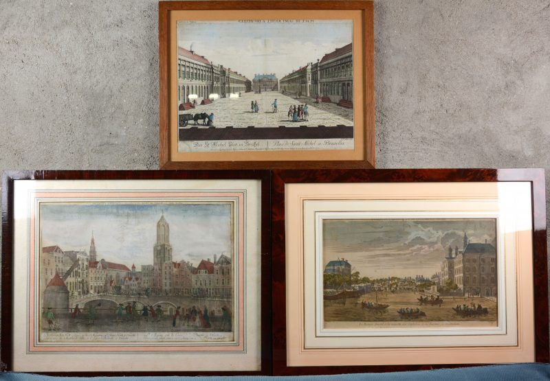 Drie XVIIIe eeuwse ingekleurde gravures met een zicht op het Martelarenplein te brussel, een zicht op Utrecht en een zicht op Amsterdam.