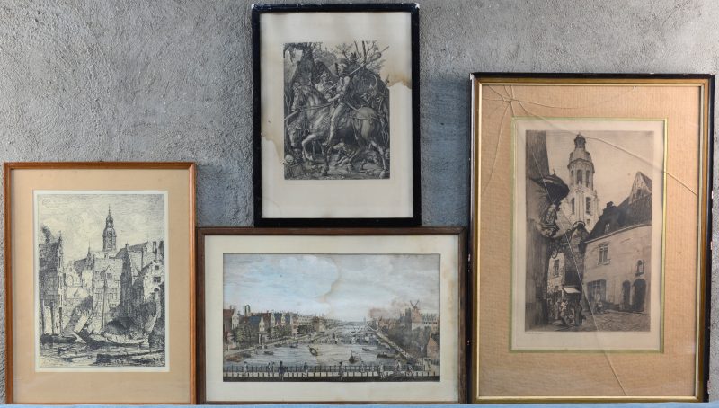 Vier diverse gravures:- een topografische prent van een Nederlandse stad.- twee topografische optiekprenten met uitgesneden vensters.Alle drie met de hand ingekleurd.- een gravure naar Dürer: “Ridder, dood en duivel”.