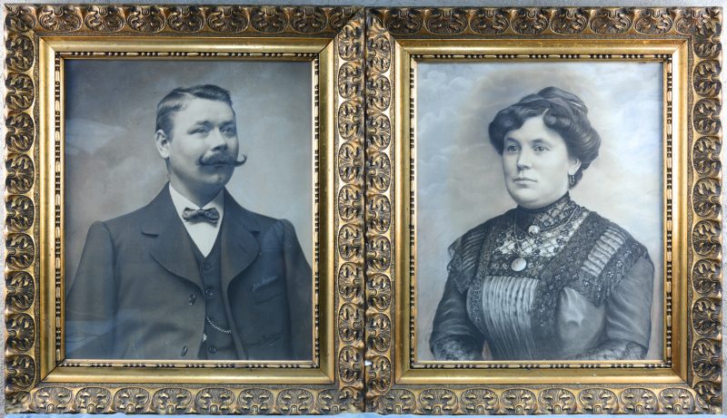 Twee oude foto’s met een dames- en een herenportret. XIXe eeuw.