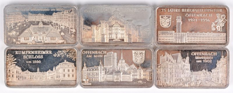 Een serie van zes zilveren baren van 999 ‰ met voorstelling van gebouwen in Offenbach.