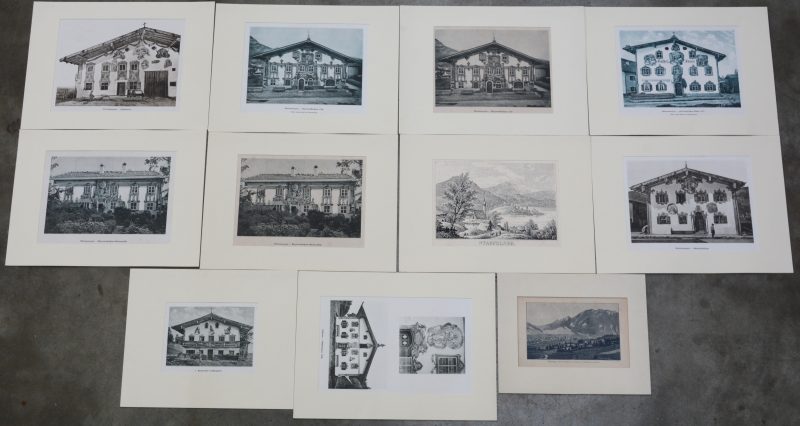 Een lot van elf oude foto’s in passe-partout met zichten op Oberammergau.