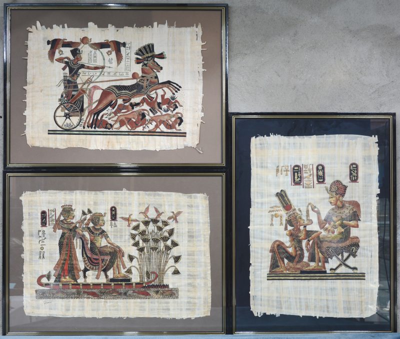 Drie Egyptische schilderingen op papyrus.