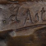 “Fries koppel”. Een beeld van bruingepatineerd brons op een sokkel van groen marmer. Gesigneerd.