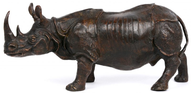 Indische neushoorn. Bruingepatineerd brons.