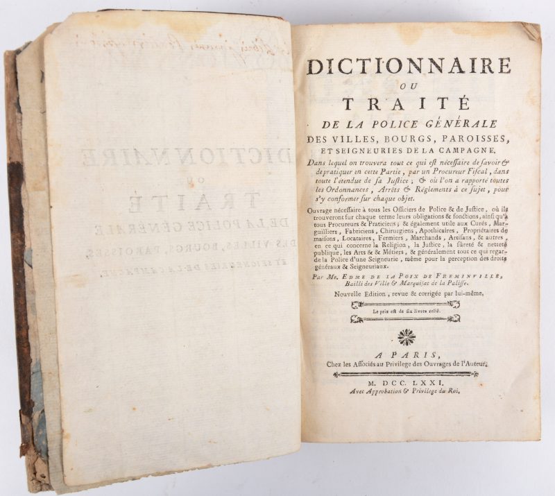 Edmé DE LA POIX DE FREMINVILLE, Dictionnaire ou traité de la police générale, Paris, 1771 (1ste uitgave was van: 1758). In-octavo, lederen band.
