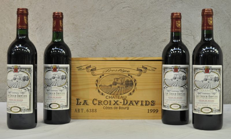 Ch. La Croix - Davids A.C. Côtes de Bourg   M.C. O.K. 1999  aantal: 10 Bt. 1 x base neck