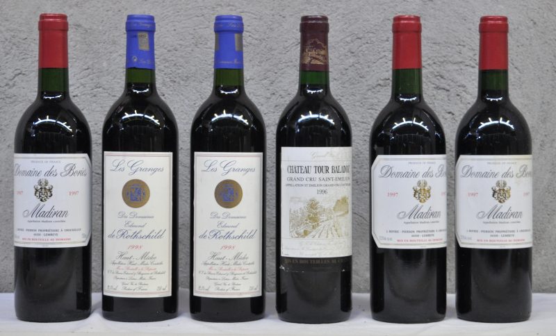 Lot rode wijn        aantal: 6 Bt. Ch. Tour Baladoz A.C. St-Emilion grand cru   M.C.  1996  aantal: 1 Bt. Dom. des Bories A.C. Madiran   M.D.  1997  aantal: 3 Bt. Les Granges des Dom. Edmond de Rothschild A.C. Haut-Médoc   M.P.  1998  aantal: 2 Bt.