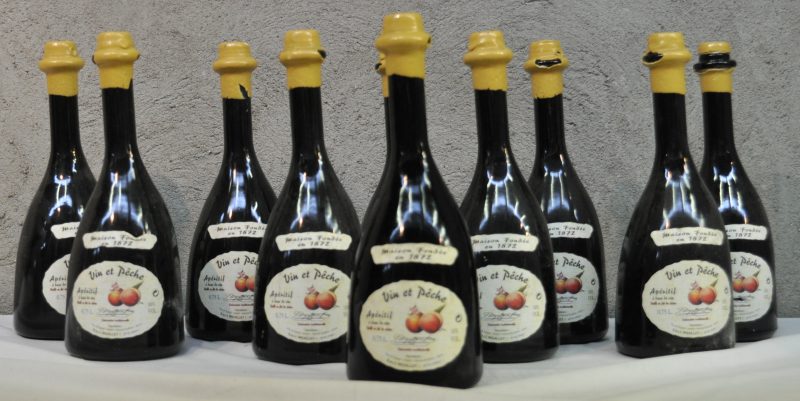 Vin et Pêche Apéritif à base de vin vieilli en fût de chêne  Bigallet, Virieu   0  aantal: 10 Bt.