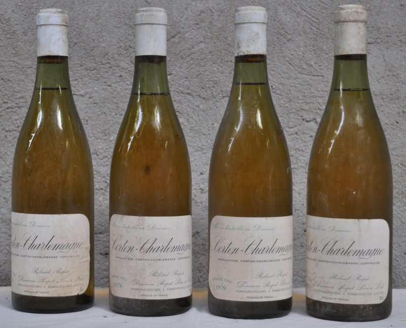 Corton-Charlemagne A.C.  Grand cru Dom. Rapet Père & Fils, Pernand-Vergelesses M.C.  1979  aantal: 4 bt