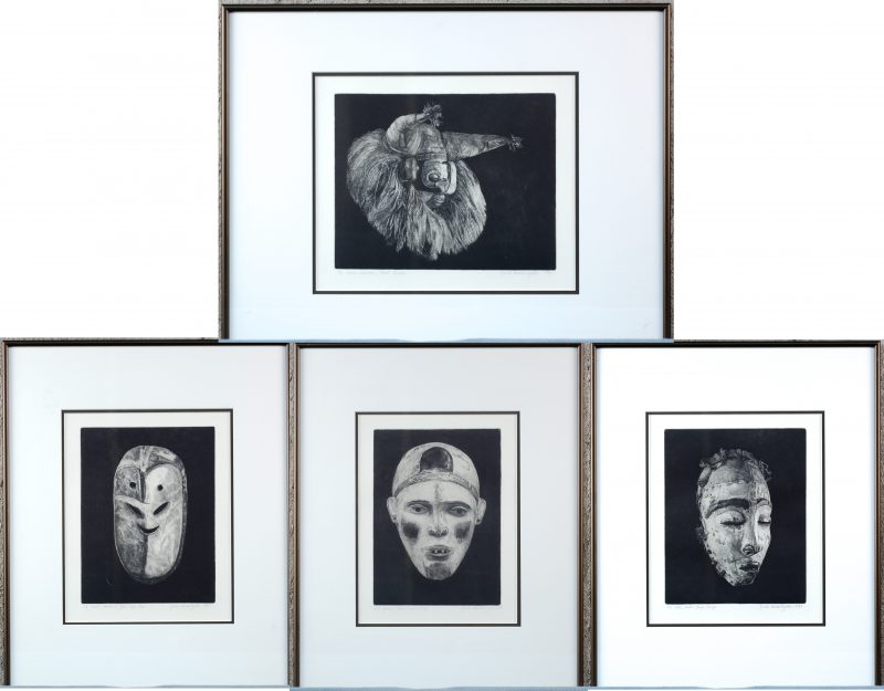 Een reeks van vier etsen met Afrikaanse maskers. Allen buiten de plaat gesigneerd, genummerd op acht exemplaren en gedateerd 1998 & 1999.