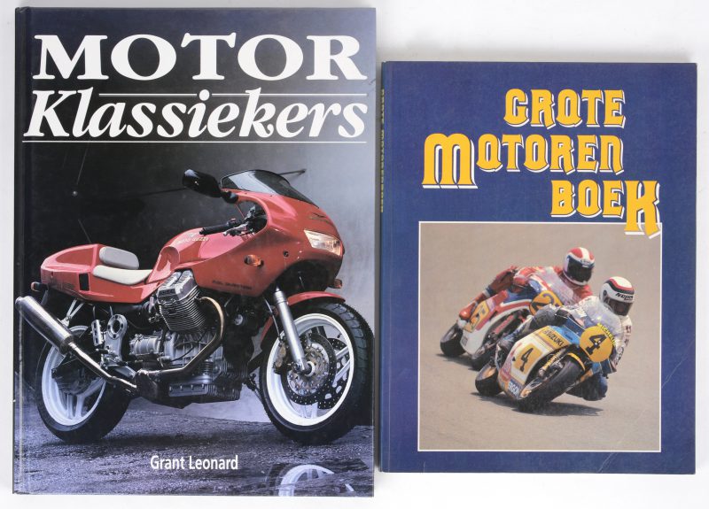 “Motorklassiekers” & “Het grote motorenboek”. Twee boeken. 1995, 19_83