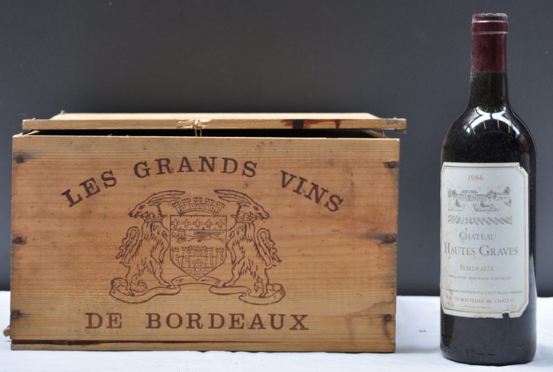 Ch. Hautes Graves A.C. Bordeaux   M.C. O.K. 1986  aantal: 6 Bt. base neck -ts; 1 vuil etiket