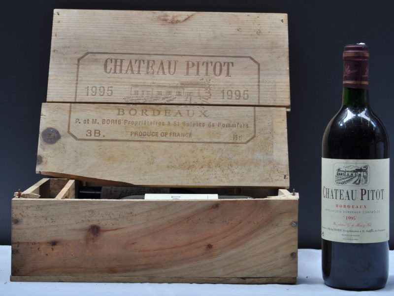 Ch. Pitot A.C. Bordeaux   M.O. O.K. 1995  aantal: 3 Bt. base neck