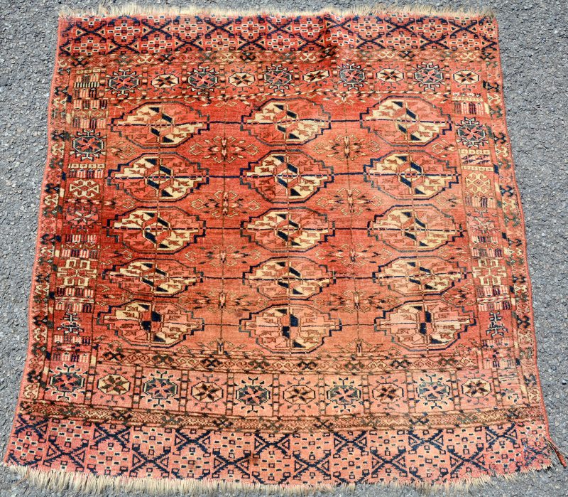 Een Antiek Pakistaans karpetje.