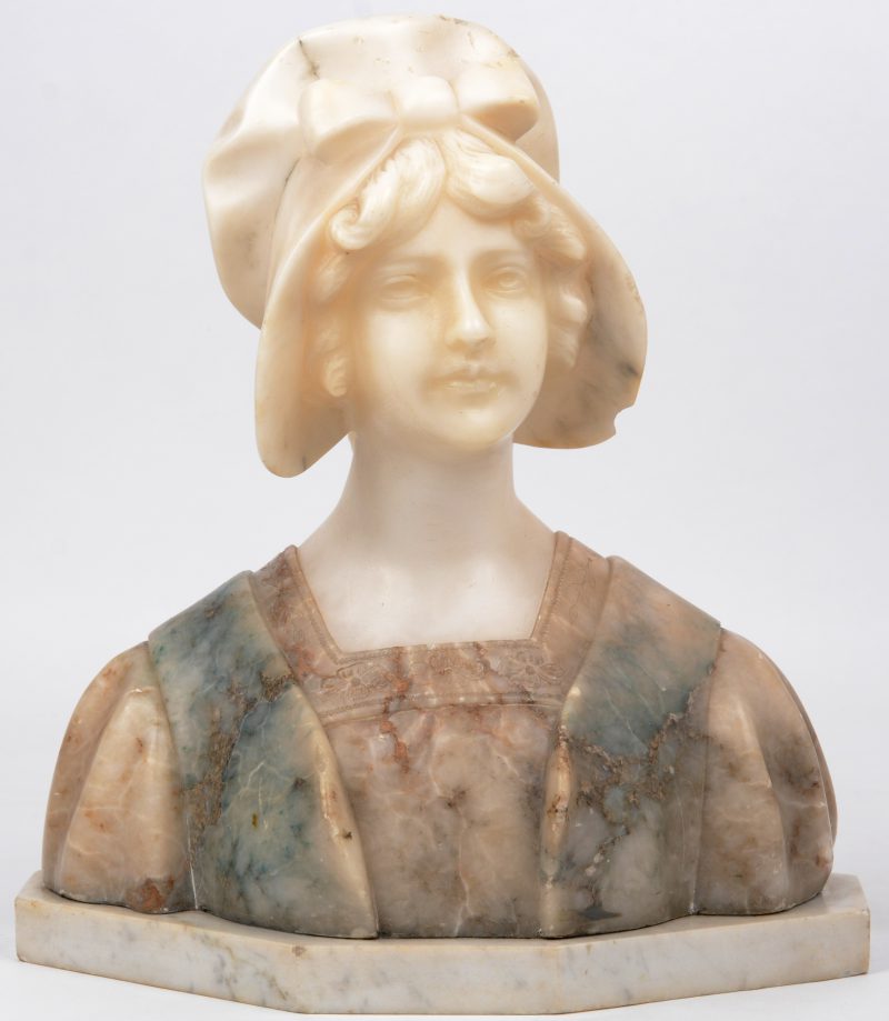 “Boerenmeisje”. Een buste van meersoortig albast. Achteraan gesigneerd.