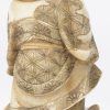 “Man met hamer”. Een okimono van fijn gesculpteerd ivoor met vergulde details. Eerste kwart XXe eeuw.