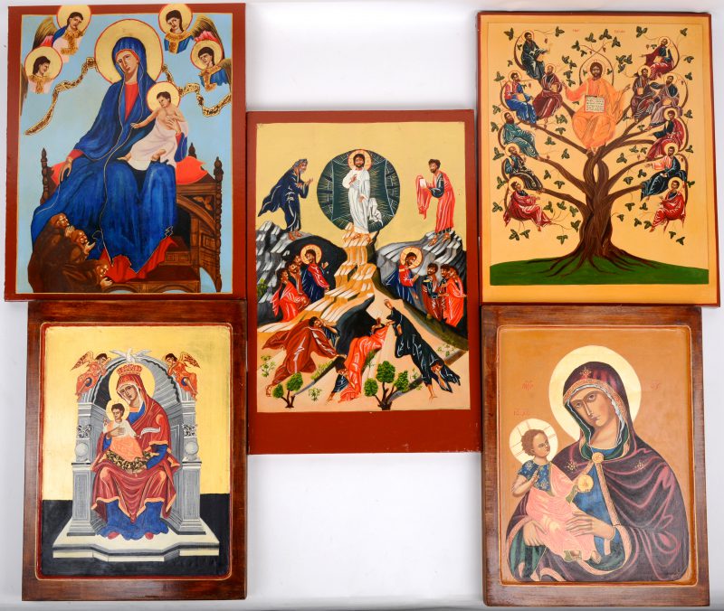 Vijf iconen, met voorstelling van de Moeder Gods met aartsengelen, Christus en de apostelen,                    (2), De Verrijzenis van Christus. Recent werk.