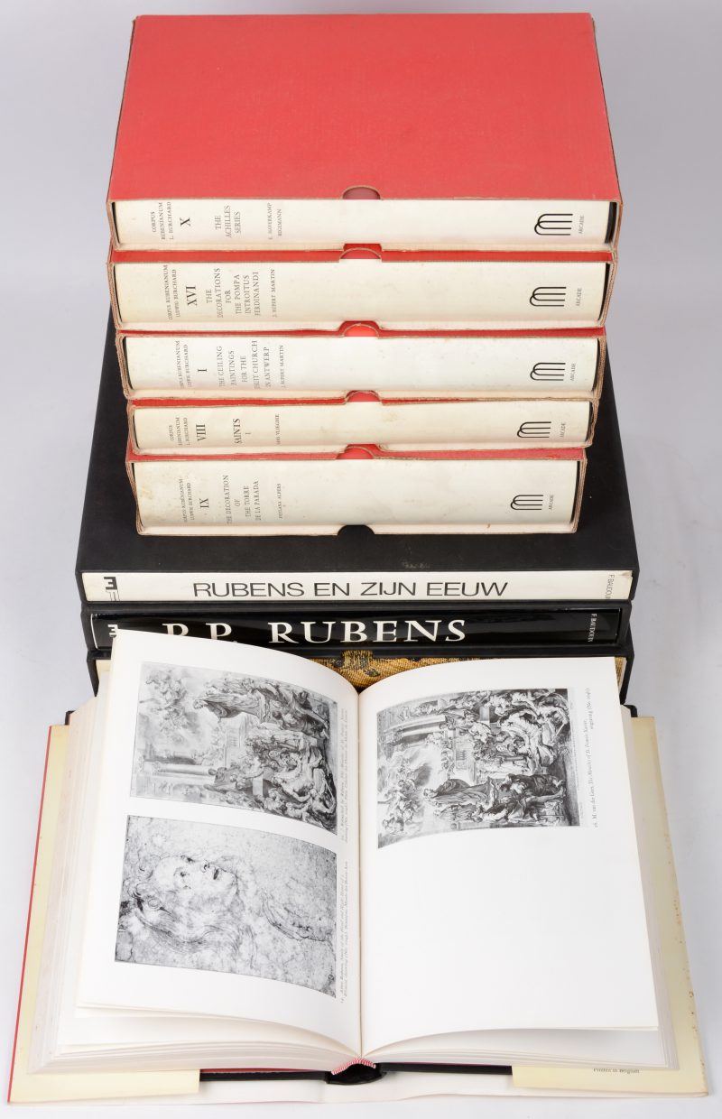 “Corpus Rubenianum Ludwig Burchard”. Vol. I, VIII (2 x), IX, X, XVI. In 8-vo, zeer goede staat met huls en stofwikkel. Ed. Arcade, jaren 70. Evenals: ‘Rubens en zijn eeuw” en “P.P. Rubens”. F. Baudouin. Ed. Mercator Fonds 1972 en 1977. En “de Vlaamse Wandtapijten van de Wawelburcht te Krakau”. Szablowski. Mercatorfonds 1972. 9 stuks.