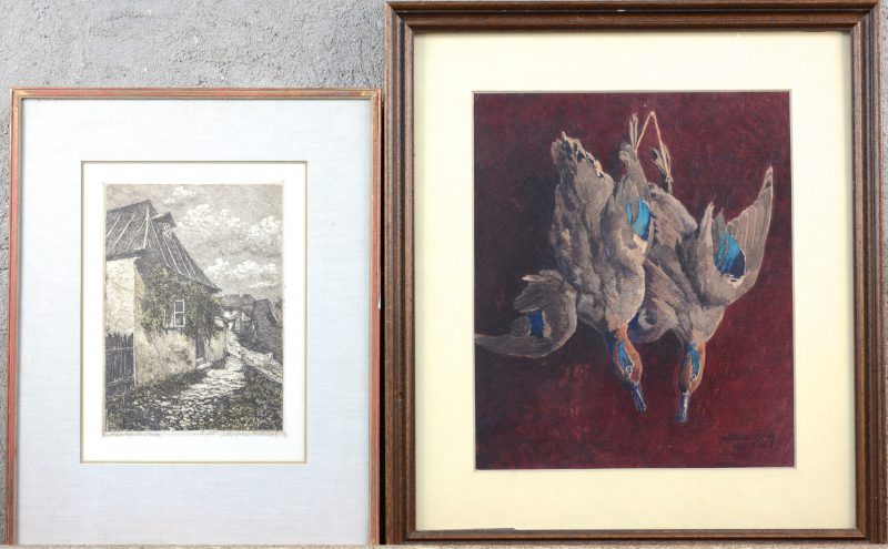 “Jachtstilleven met eenden”. Aquarel op papier. Gesigneerd en gedateerd 1921. We voegen er een ets van de zelfde kunstenaar getiteld ‘Holdvilag utca’ en genummerd 8/35.