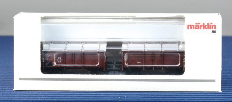 Twee klapdekselwagons van de Deutsche Bundesbahn voor spoortype HO. In originele doos.
