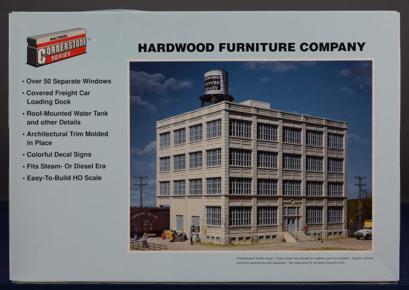 “Hardwood Furniture Company”. Een modelbouwkit op schaal HO. Compleet en in originele doos.