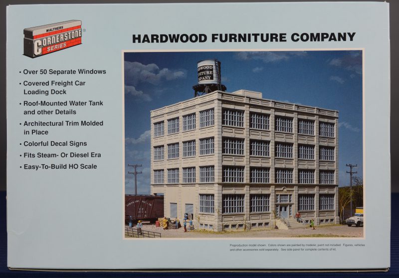 “Hardwood Furniture Company”. Een modelbouwkit op schaal HO. Compleet en in originele doos.