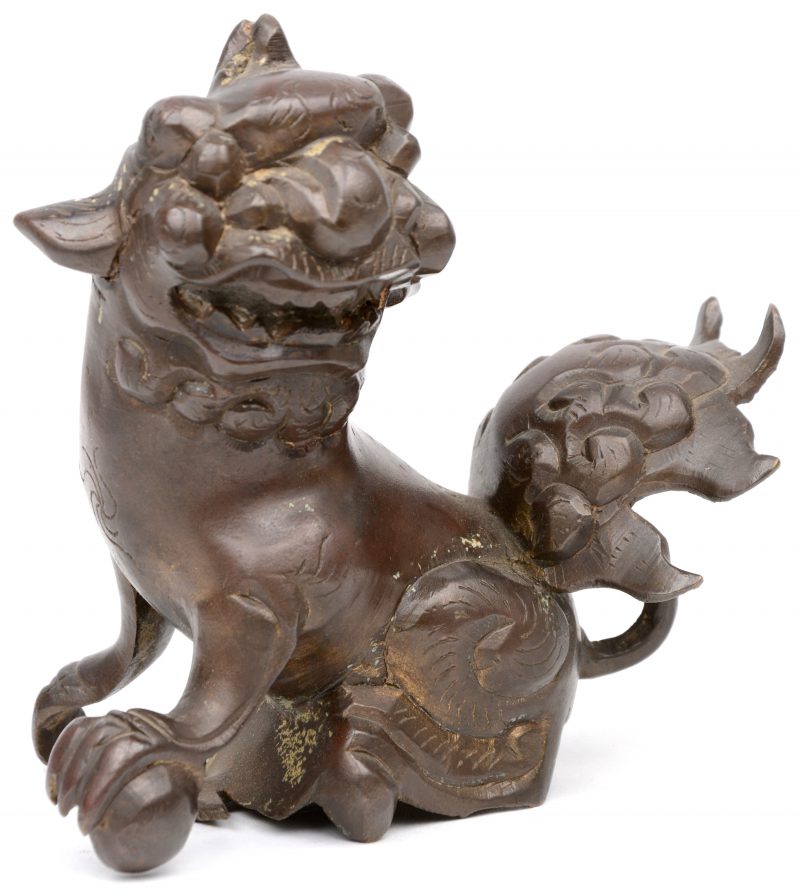 Bronzen leeuw. Chinees werk.