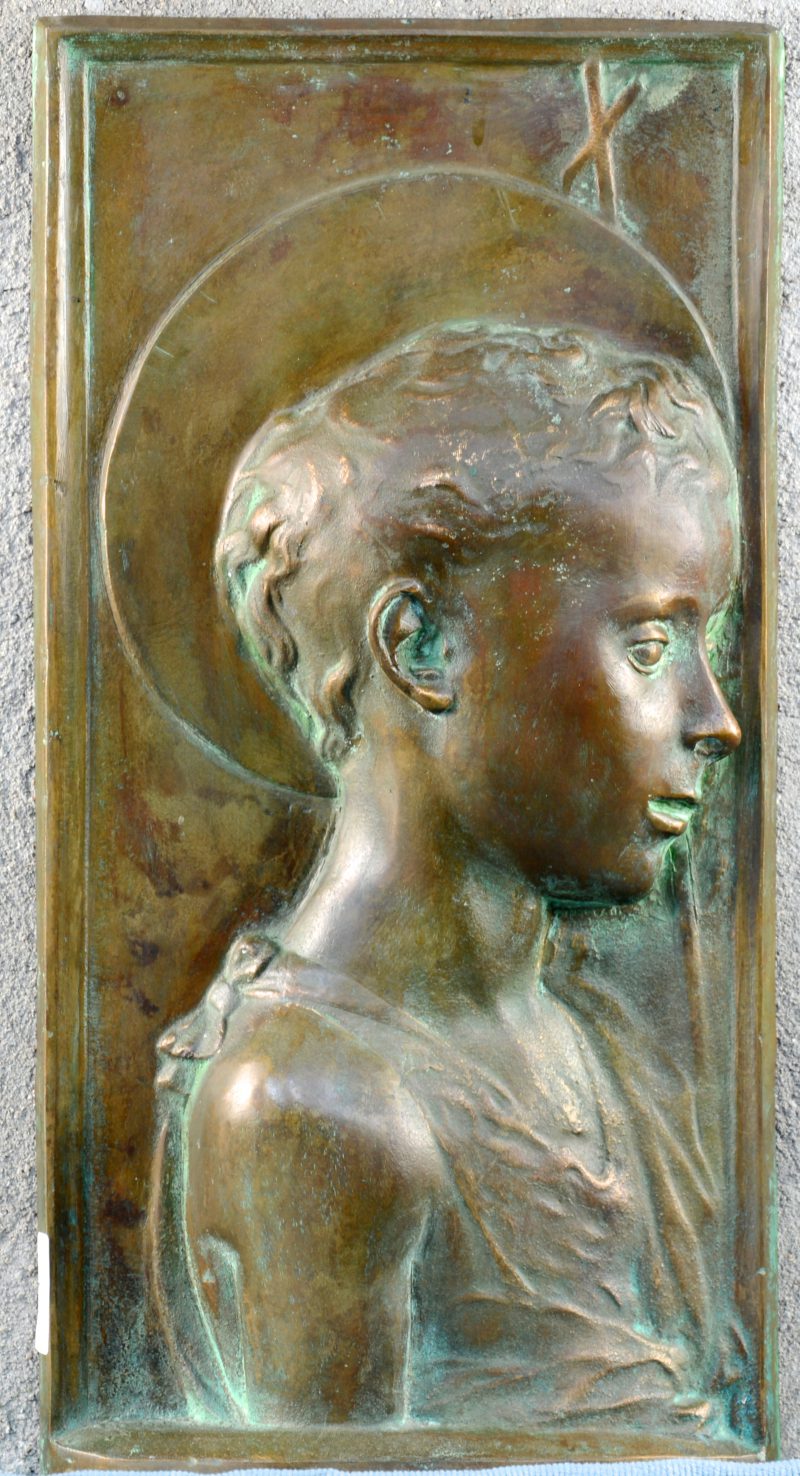 Johannes de Doper als Kind. Bronzen hoogreliëf naar een origineel door Desiderio de Setignano Bargillo (origineel van de XVde eeuw).