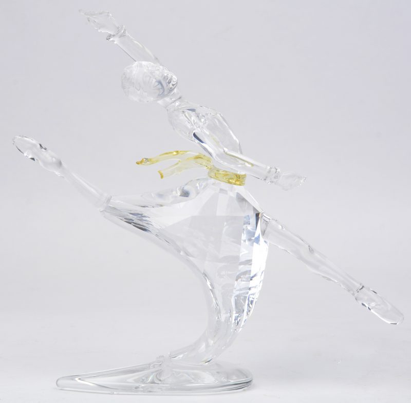 “Anna”. Een kristallen object uit de reeks “Magie van de dans” naar een ontwerp van Anton Hirzinger. Jaarlijkse uitgave 2004. In originele doos.