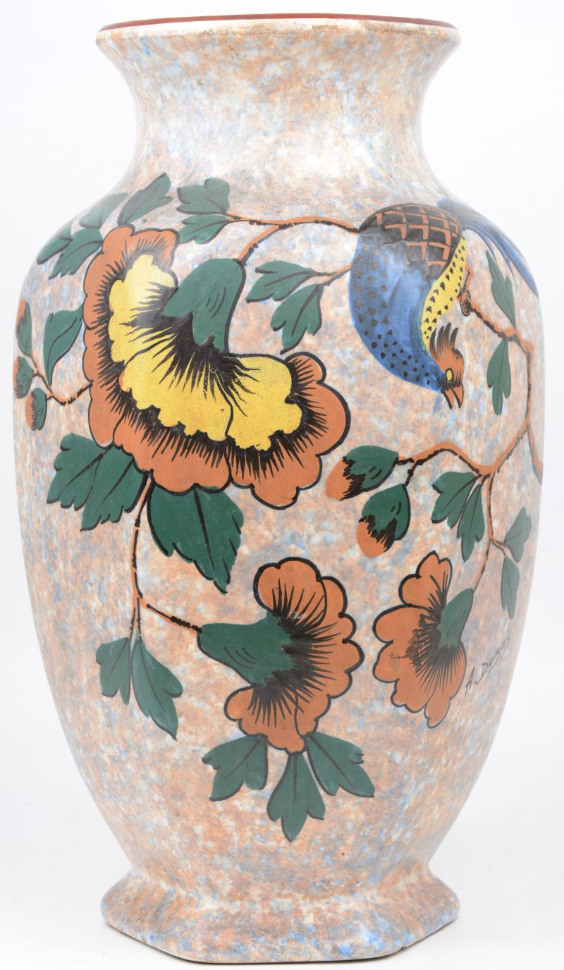 Een Art - Decovaas met paradijsvogel en bloesemtakken. Gesigneerd A. Dubois.