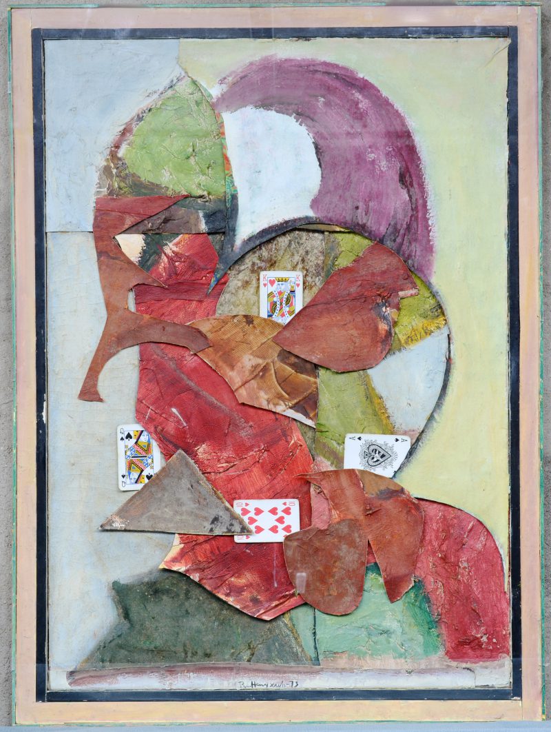 “Compositie met speelkaarten”. Een collage achter glas. Draagt handtekening Vladimir Menuklyn (?).
