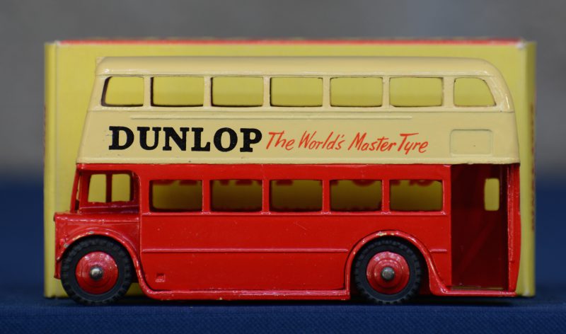 “Double deck bus”. Een modelvoertuig. In originele doos.