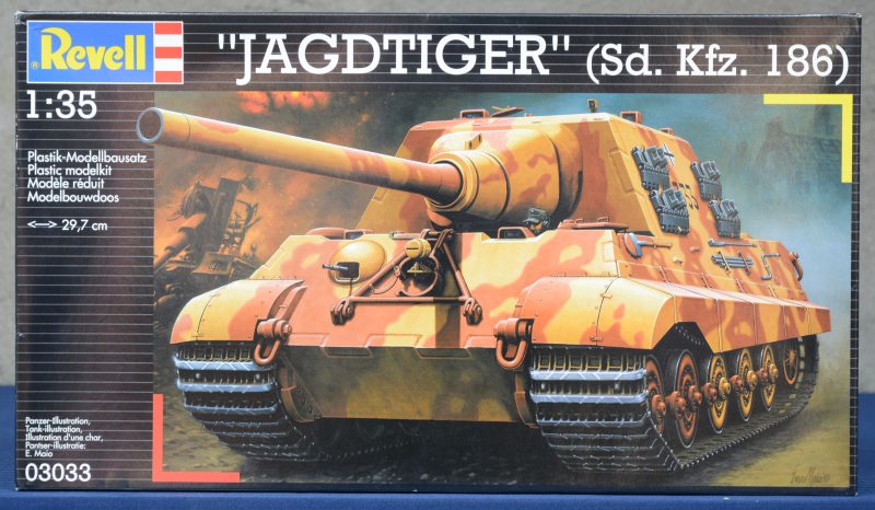 “Jagdtiger”. Een bouwpakket op schaal 1/35. Compleet en in originele doos.
