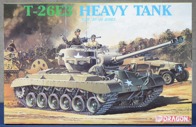 “Zware T-26E3 tank”. Een bouwpakket op schaal 1/35. Compleet en in originele doos.