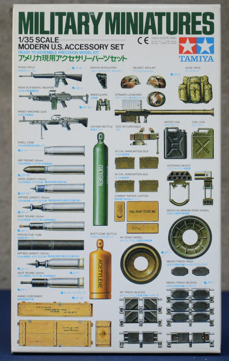 “Een set met accesoires van het Amerikaanse leger”. Een modelbouwkit in originele doos.