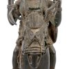 Een bronzen ruitersbeeld van prins Benin. Verloren wastechniek.