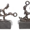 Zes diverse kleine bronzen Ashanti “bétises” met copulerende paren in diverse posities. Ghana.